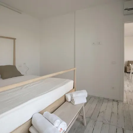 Aparthotel Camaro 4*