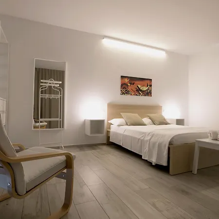 Camaro מלון דירות 4*