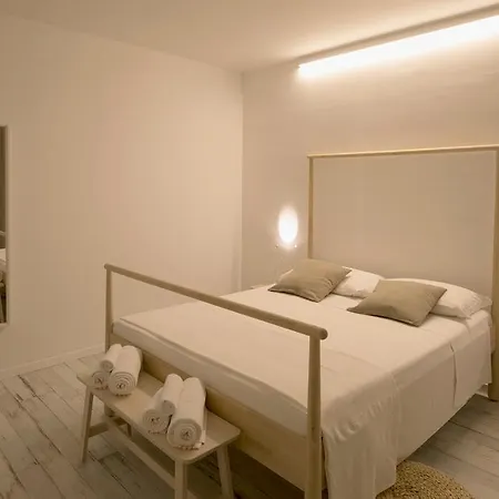 Camaro מלון דירות