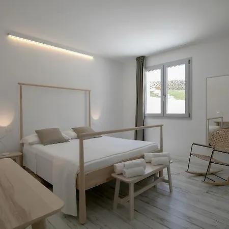 Camaro Aparthotel 4*